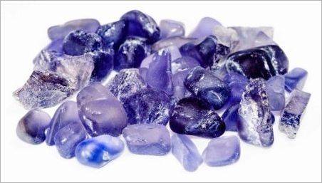 Iolit: Descrierea, valoarea și proprietățile pietrei