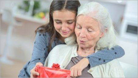 Cadouri pentru bunica de 80 de ani: cele mai bune idei și recomandări pentru alegerea