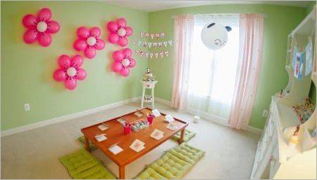 Cum de a decora camera de ziua de naștere a fetei?