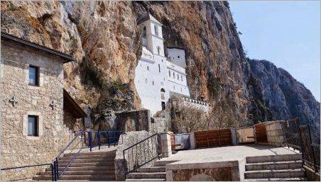 Mănăstirea Ostrog în Muntenegru: Descriere și călătorie